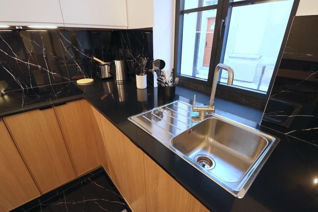 Neuf & Cosy - 2 Chambres - 11E ปารีส ภายนอก รูปภาพ